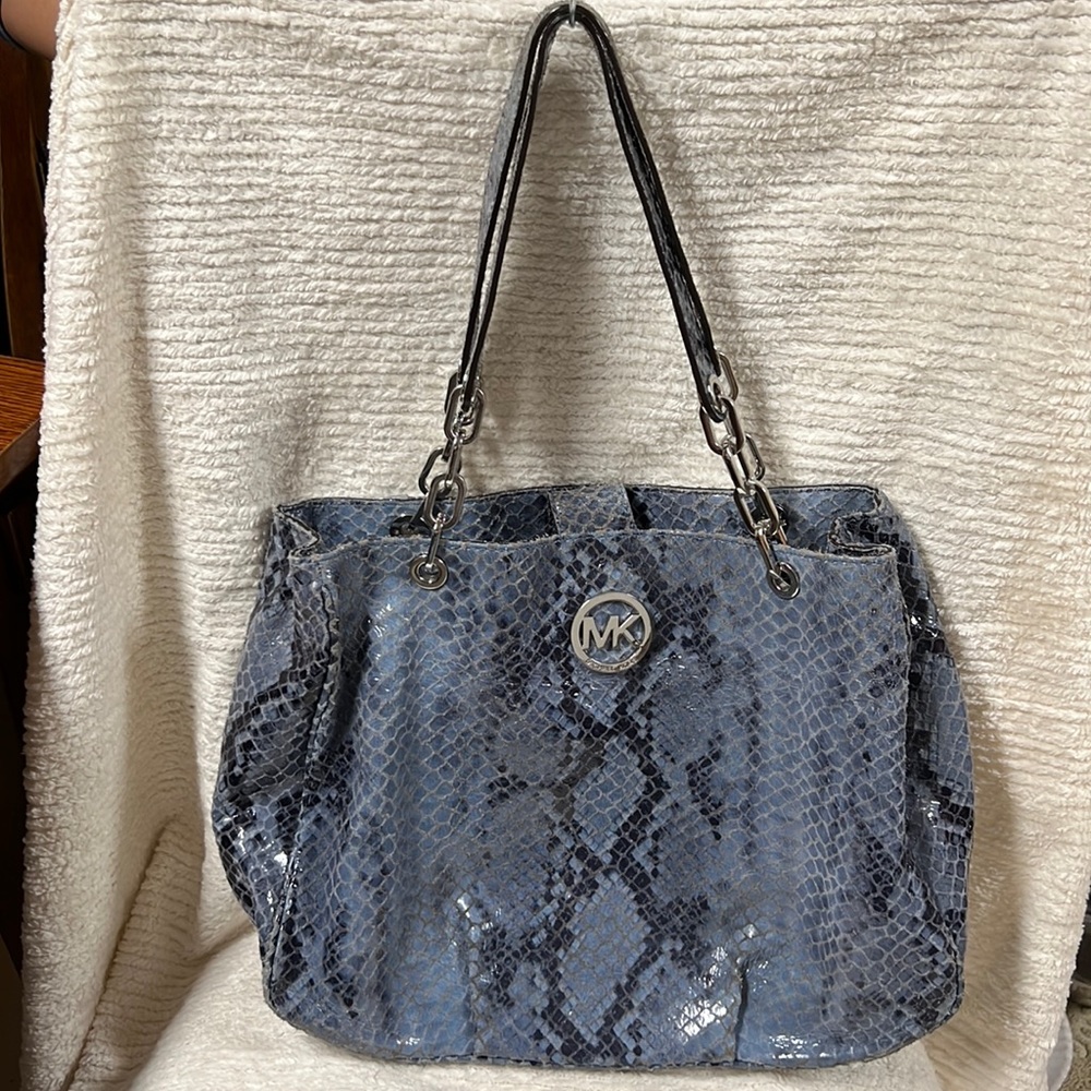 BEAUTIFUL Michael Kors Blue Snakeskin Print Bag